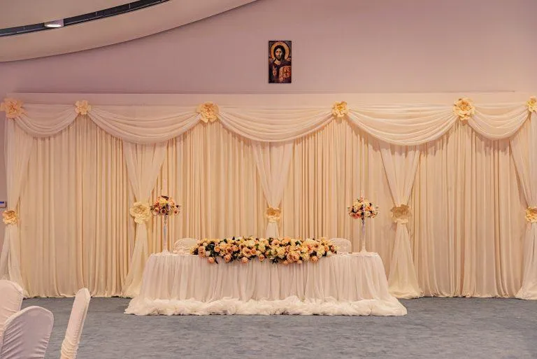 Agora Centru de Evenimente - Sala Areopag — aranjament mese nuntă, Iasi (foto 2)