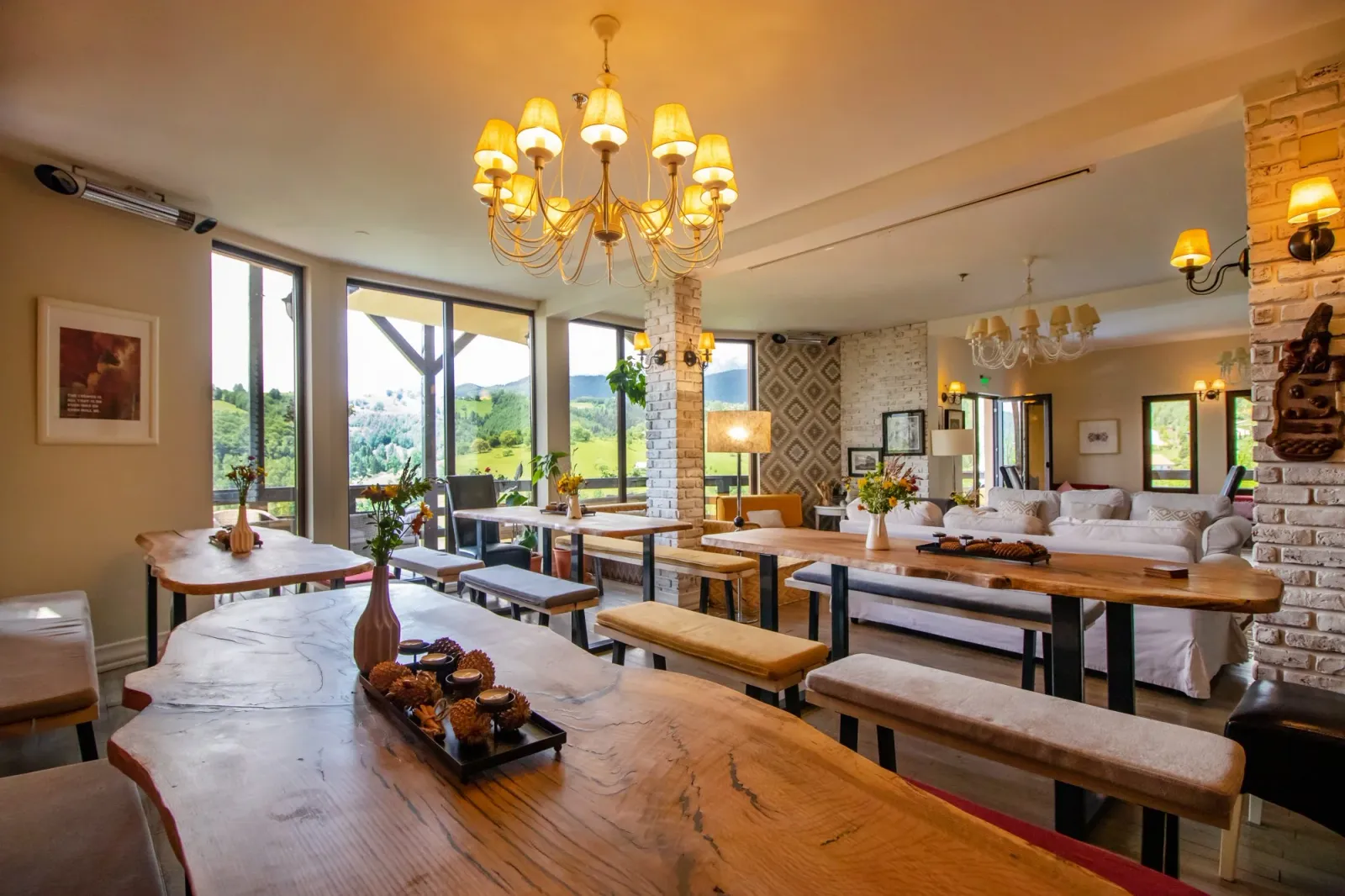 Akasha Retreat Peștera — ringul de dans, Brasov (foto 4)