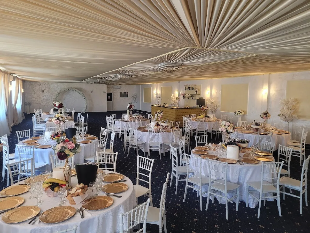 Catering Pomeni Nunti Botezuri Casa Ianis - 1 Catering Pomeni Nunti Botezuri Casa Ianis - 1