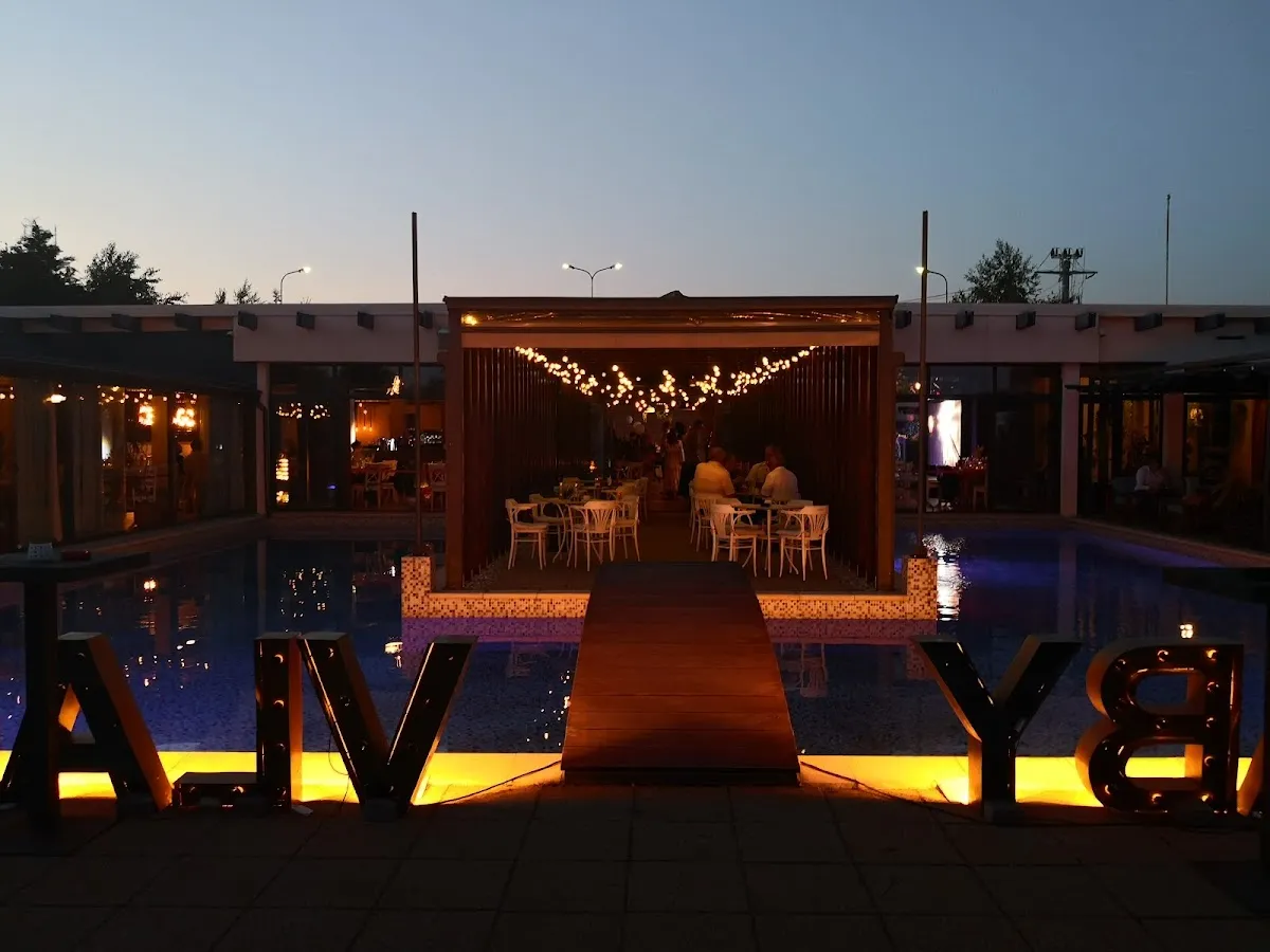 Chicago Pub and Other Social Events - 2 Chicago Pub and Other Social Events - 2