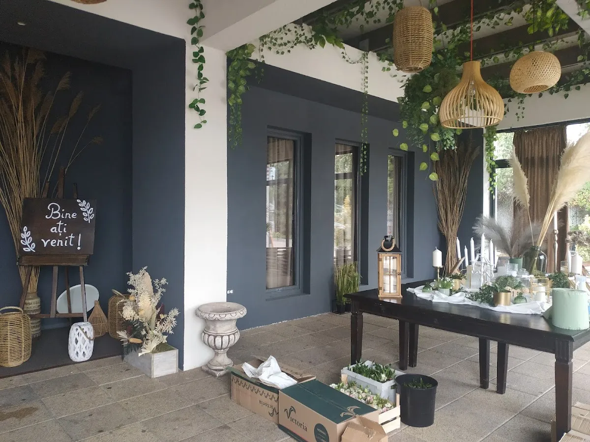 Chicago Pub and Other Social Events - 5 Chicago Pub and Other Social Events - 5