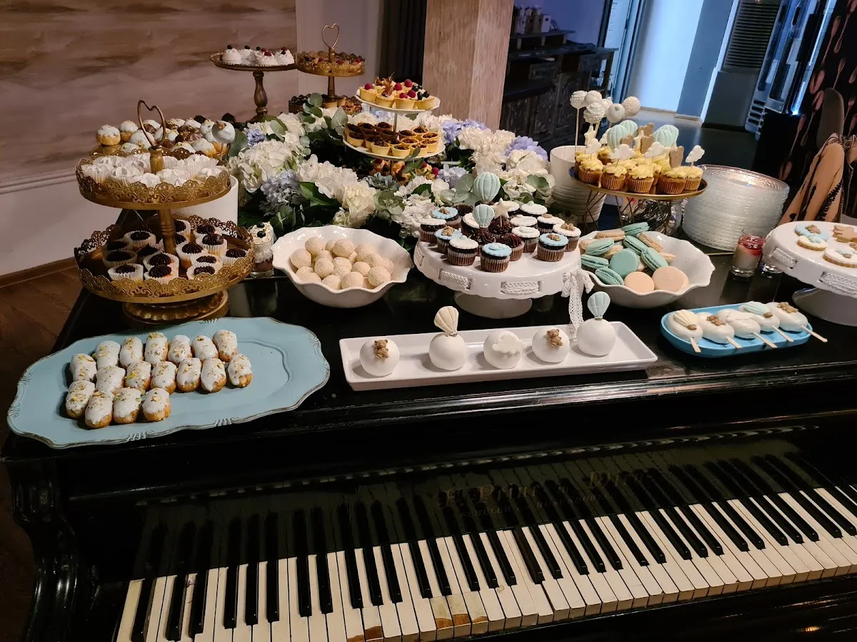 Chicago Pub and Other Social Events - 6 Chicago Pub and Other Social Events - 6