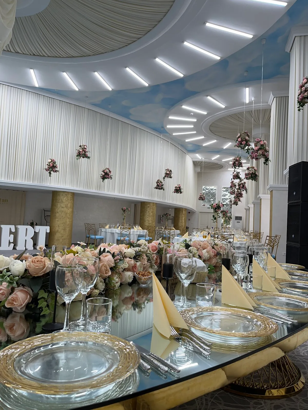 Cosmopolitan Events - 6 Cosmopolitan Events - 6