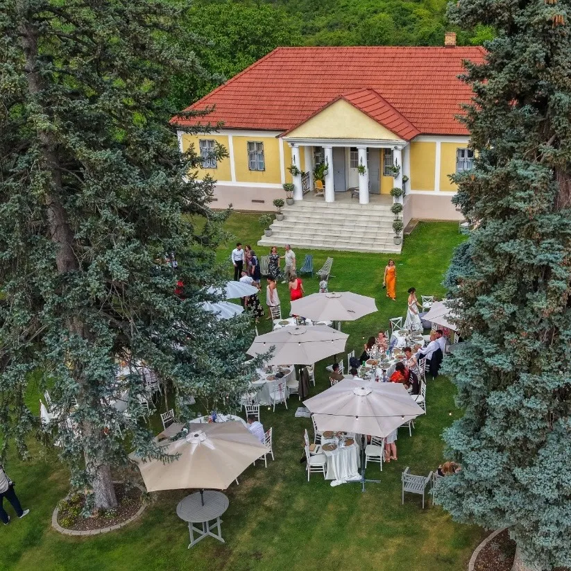 CRAMA VILLA VECHE — decor sală, Arad (foto 5)