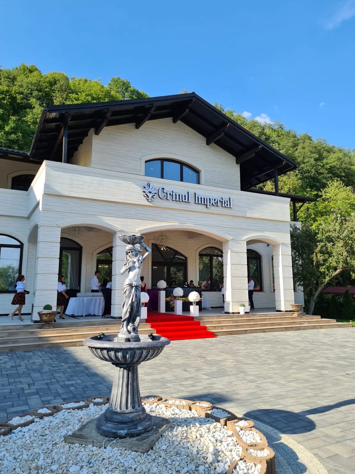 Crinul Imperial - Sală de evenimente - 3 Crinul Imperial - Sală de evenimente - 3