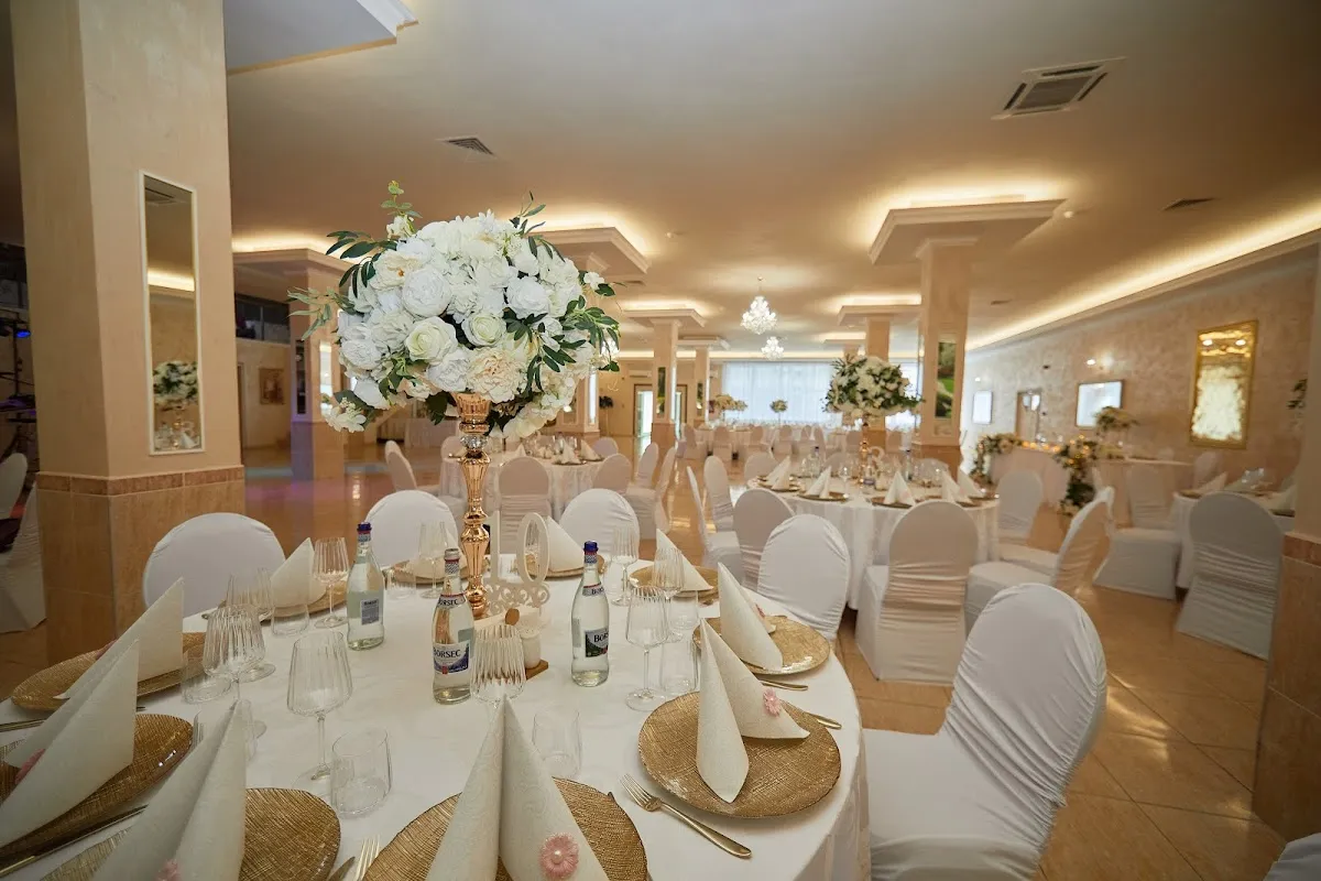 Diamant Sală de Evenimente - 3 Diamant Sală de Evenimente - 3