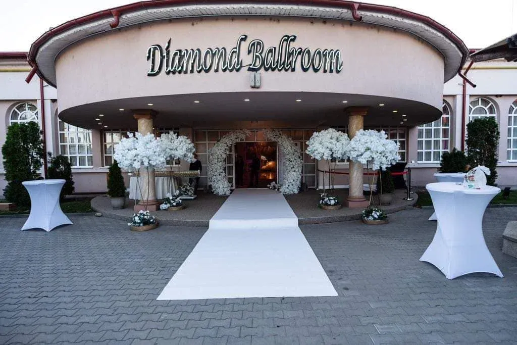 Diamond Ballroom — ringul de dans, Buzau (foto 4)