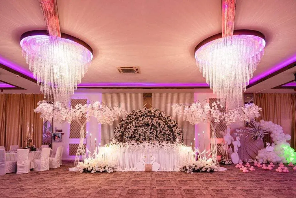 Diamond Ballroom — decor sală, Buzau (foto 5)