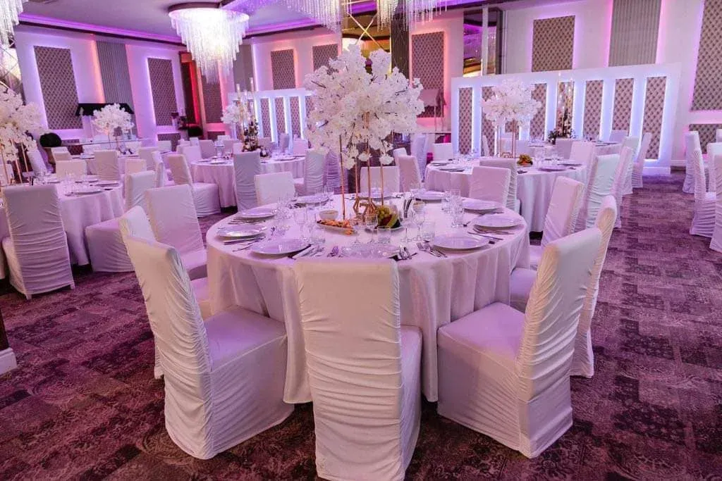 Diamond Ballroom — intrarea principală, Buzau (foto 6)