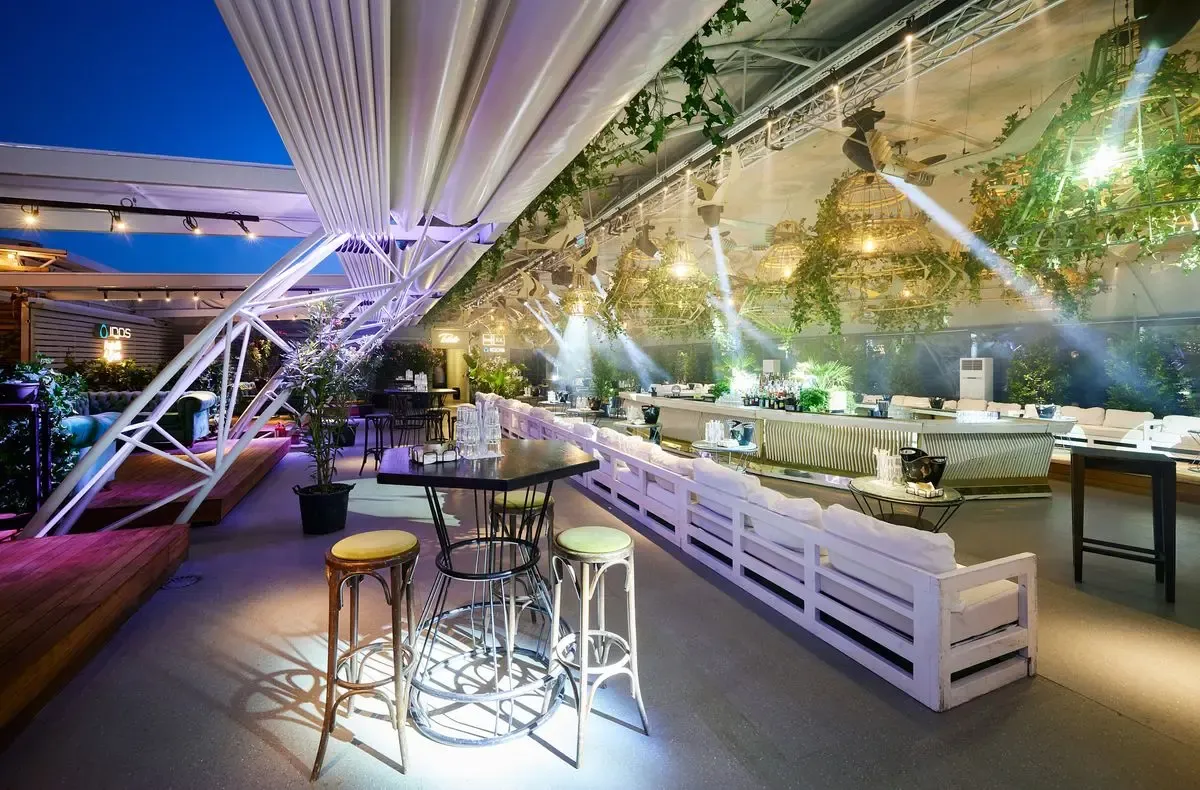 Fratelli Studios — decor sală, Bucuresti (foto 5)