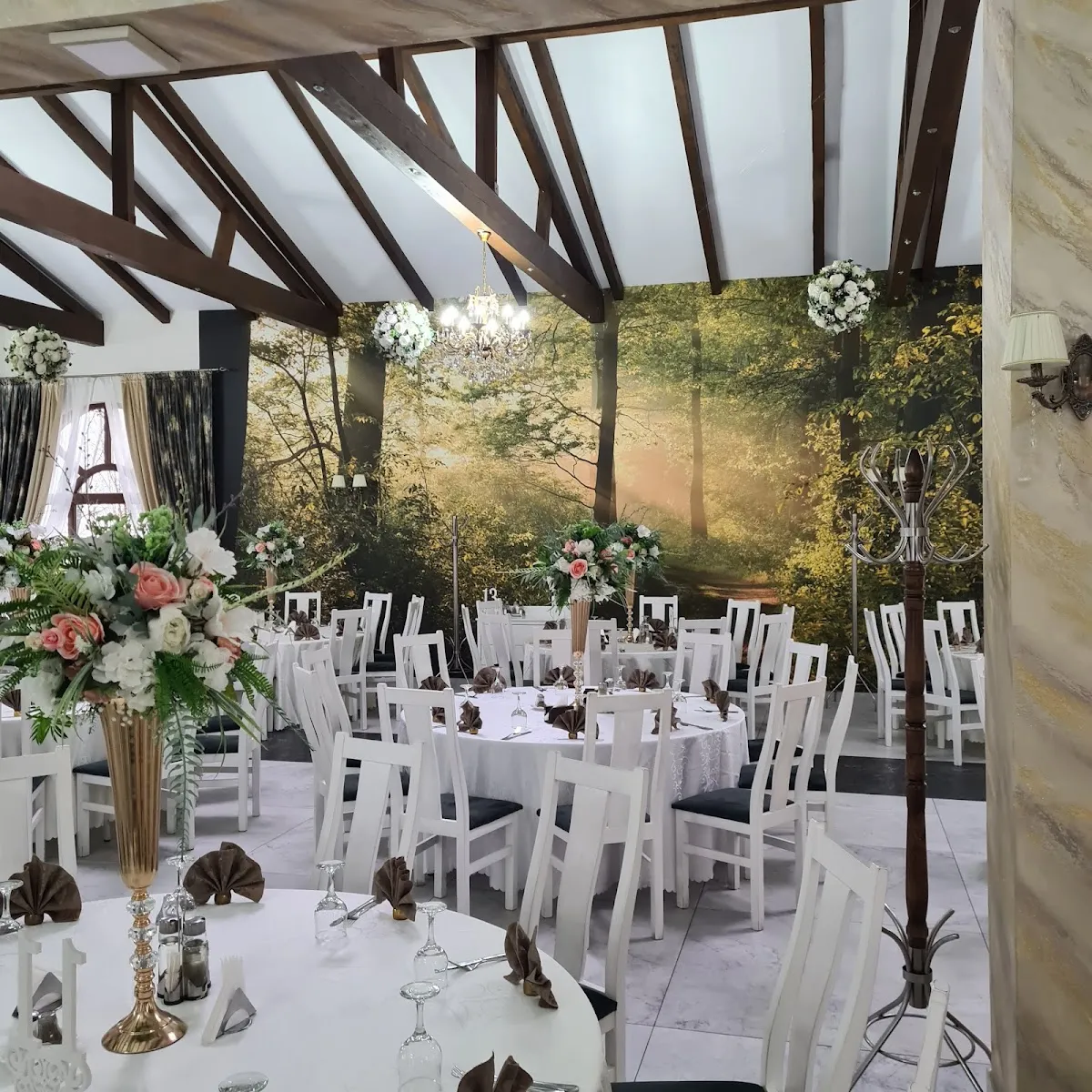 HANUL MARIOAREI - Restaurant Nunti, Botez, Evenimente Roman. Salon Evenimente, Meniu Nunta, Botez Roman judetul Neamt - 5 HANUL MARIOAREI - Restaurant Nunti, Botez, Evenimente Roman. Salon Evenimente, Meniu Nunta, Botez Roman judetul Neamt - 5