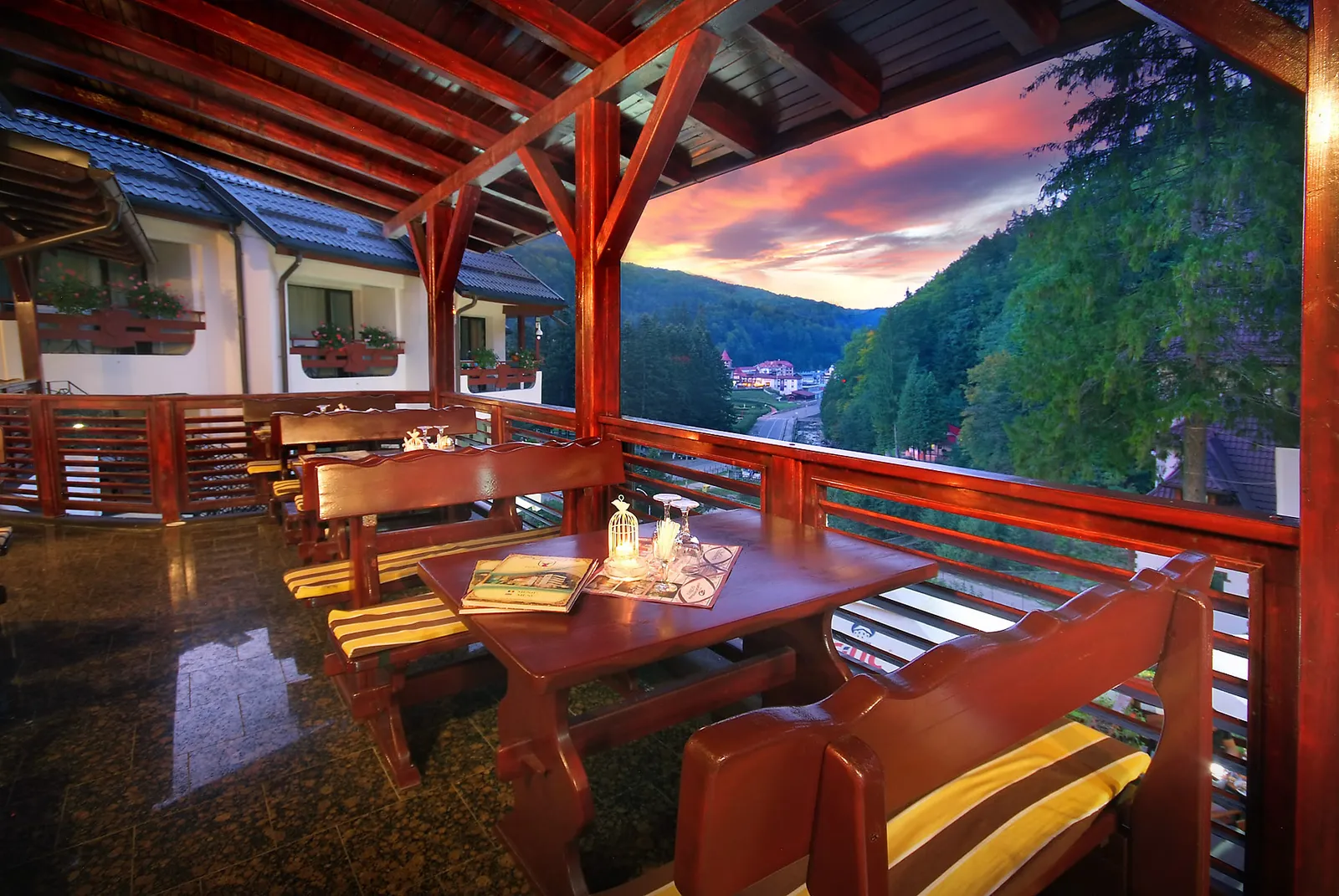 Hotel Dobru - Restaurant — ringul de dans, Bacau (foto 4)