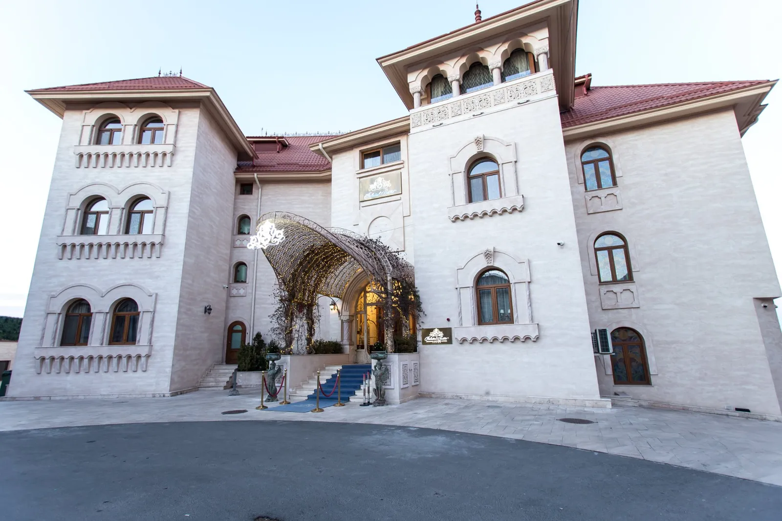 Palatul Suter - fotografie 2