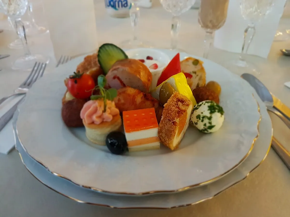 Paloma Blanca - 2 Paloma Blanca - 2