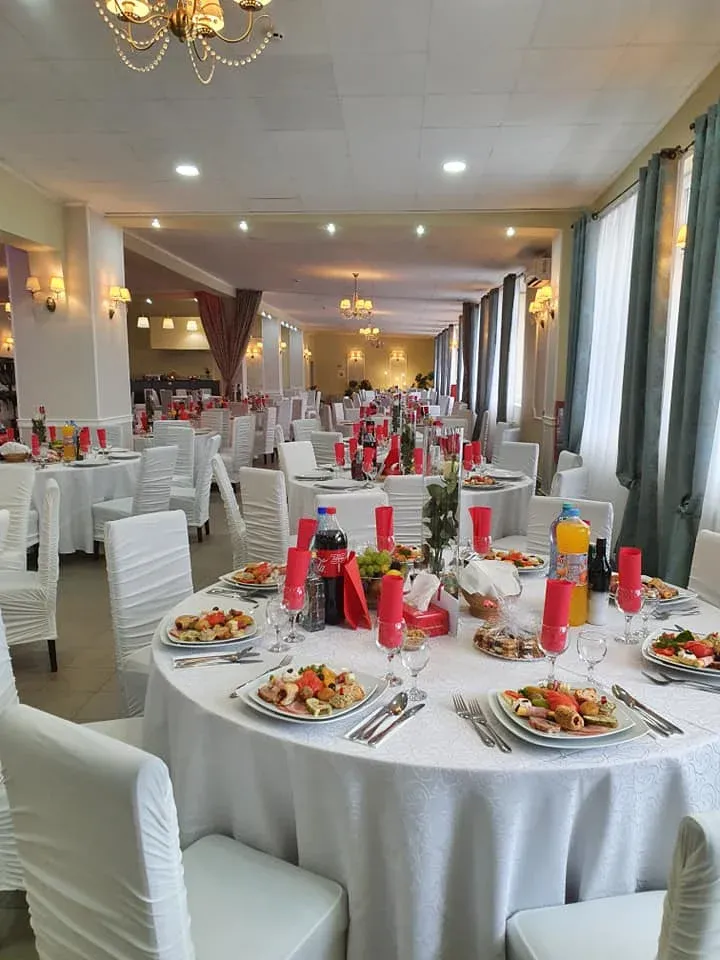 Restaurant Perla — ringul de dans, Bistrita-nasaud (foto 4)