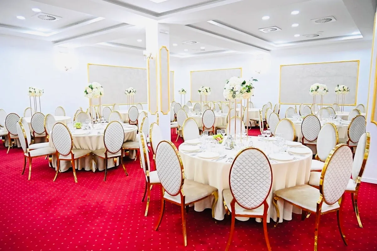 Salon "Royal Events" Fetesti - fotografie 3