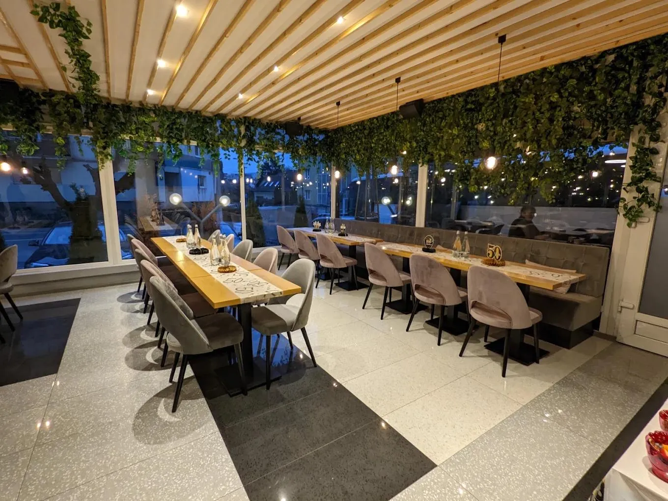 Wake Cup Coffee & Bar - fotografie 2