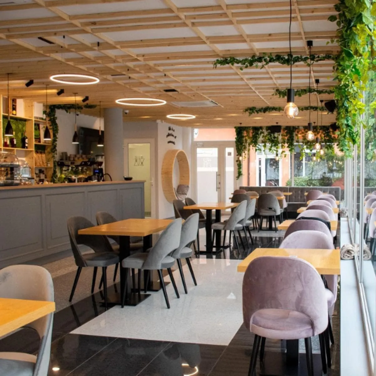 Wake Cup Coffee & Bar - fotografie 3