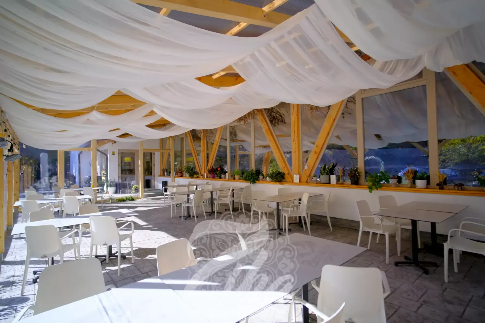 Ziba Restaurant & Garden by Mehrzad - fotografie 3