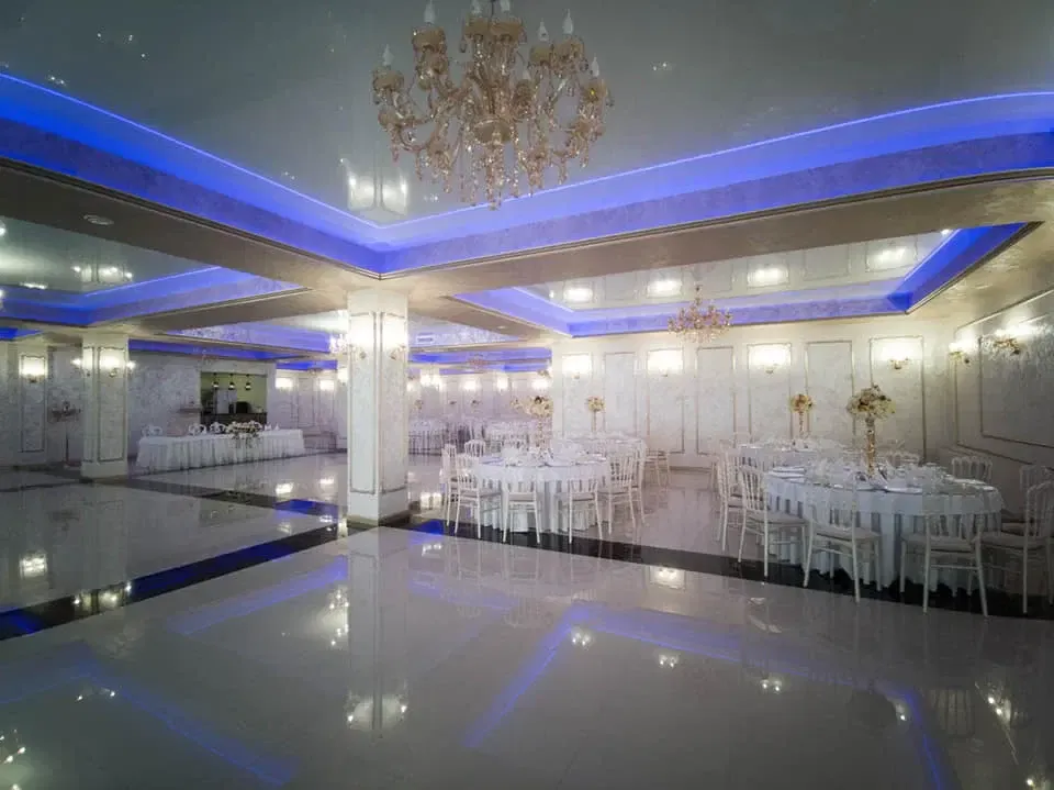 Motel And Restaurant Infinit