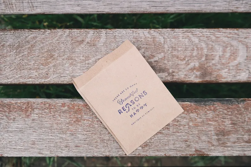 Invitații Digitale vs. Clasice: Ce Alegi pentru Nunta Ta?